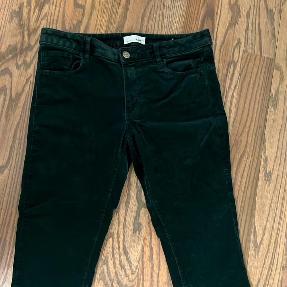 Ann Taylor Loft Corduroy pants. Curvy skinny  green. Size 28